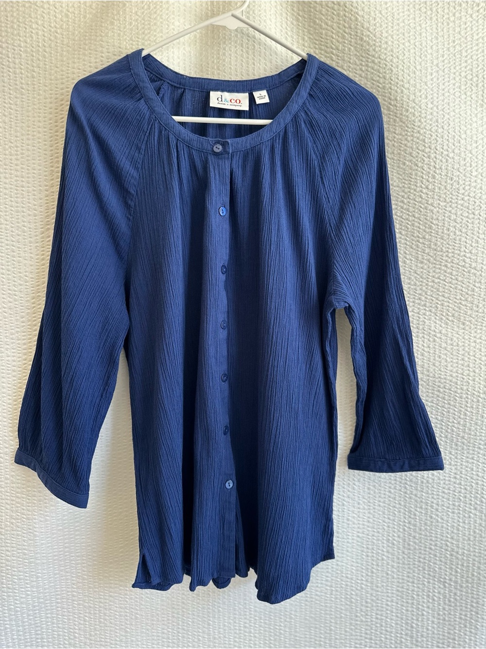 D&Co Denim + Company Women’s Blue Long Sleeve Button Front Blouse Size: Large